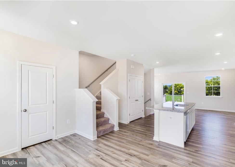Property Photo:  