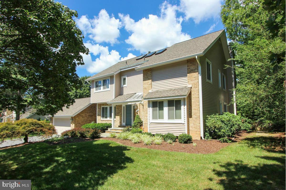 Property Photo: 11409 Flints Grove Lane MD 20878