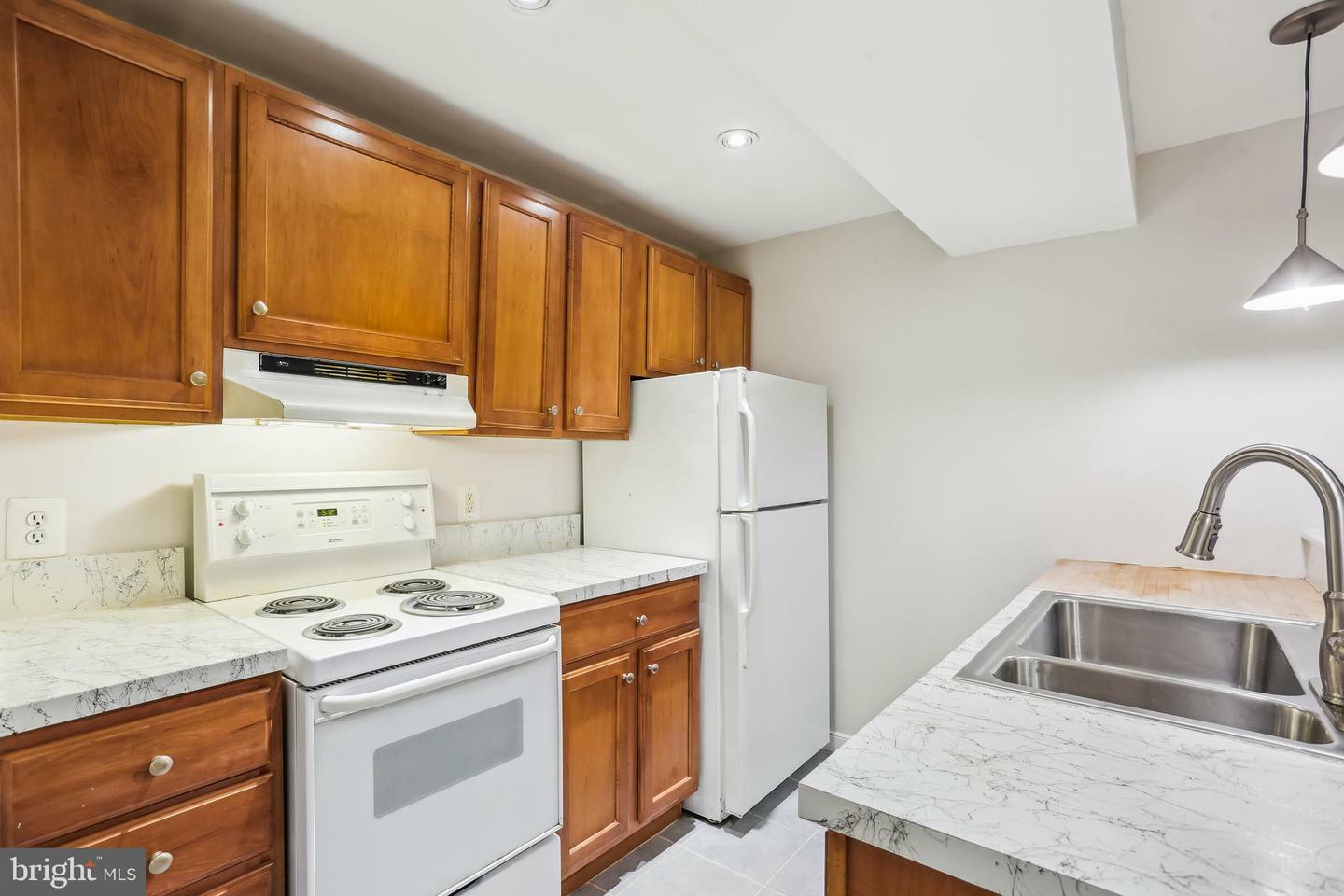 Property Photo: 1231 Girard Street NW DC 20009