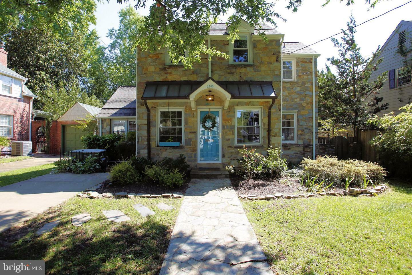 Property Photo: 2605 Ridge Road Drive VA 22302