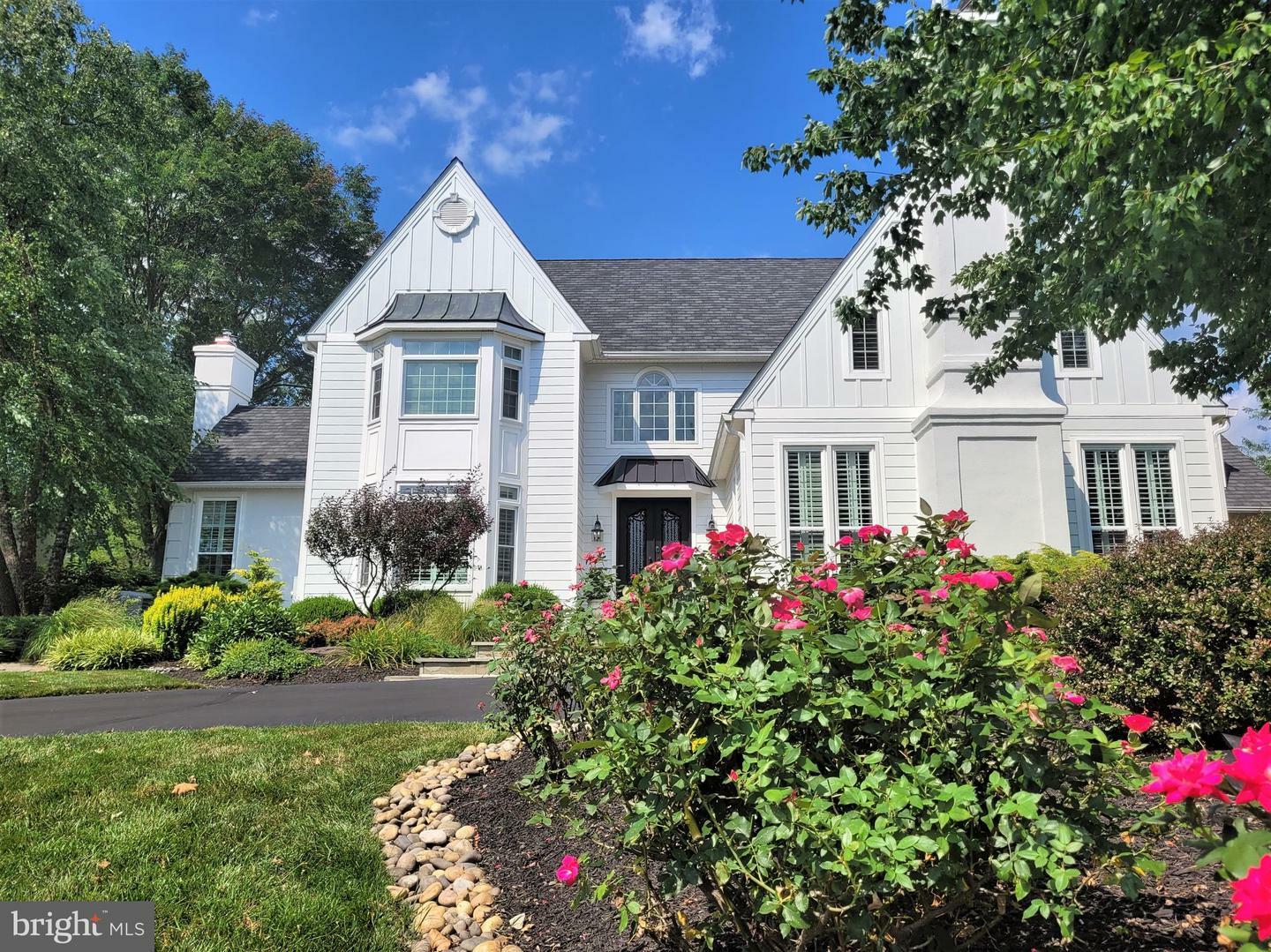 Property Photo: 9 Weatherfield Drive PA 18940
