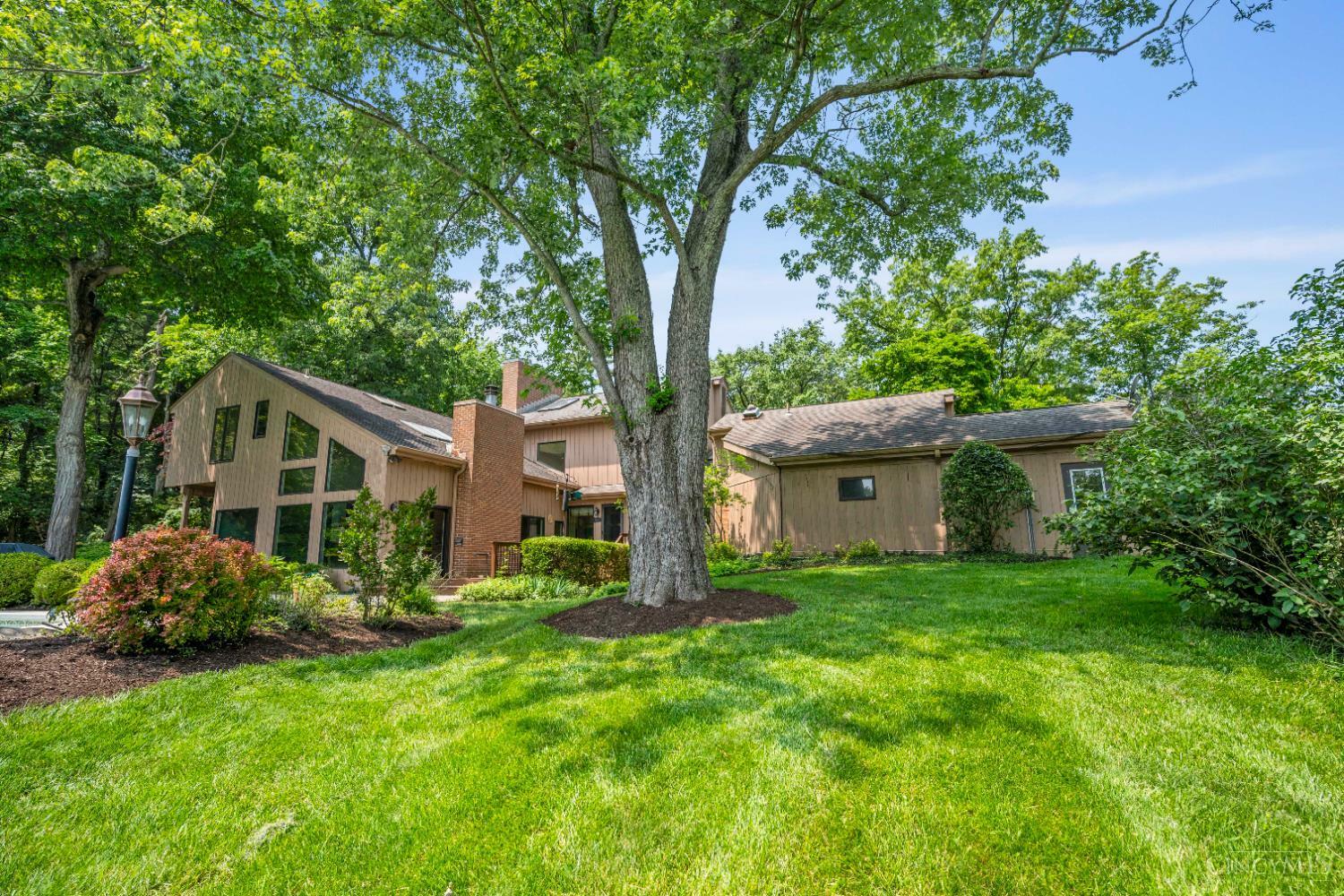 9180 Given Road  Indian Hill OH 45243 photo