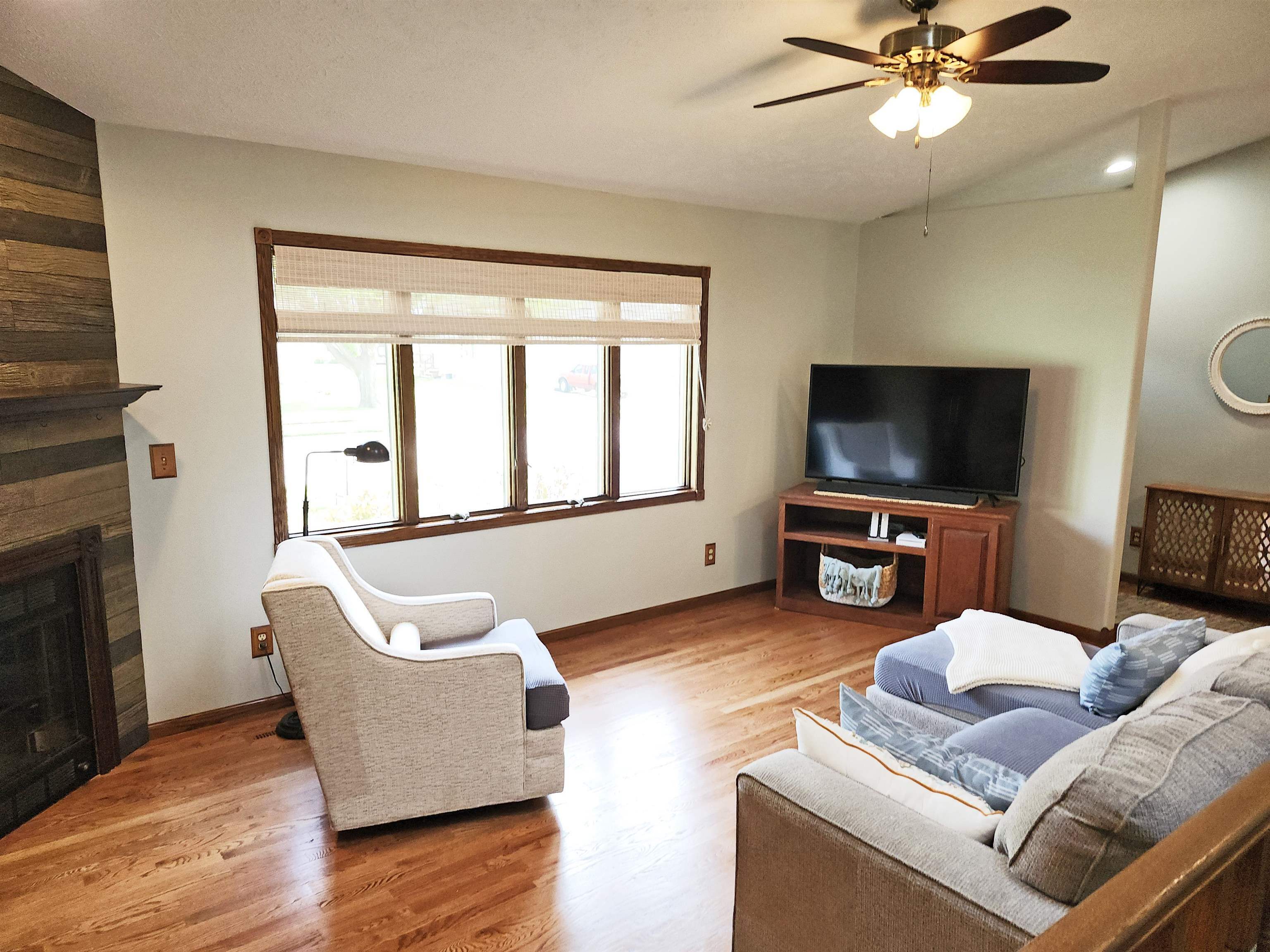 Property Photo: 333 S 4th Street NE 68601