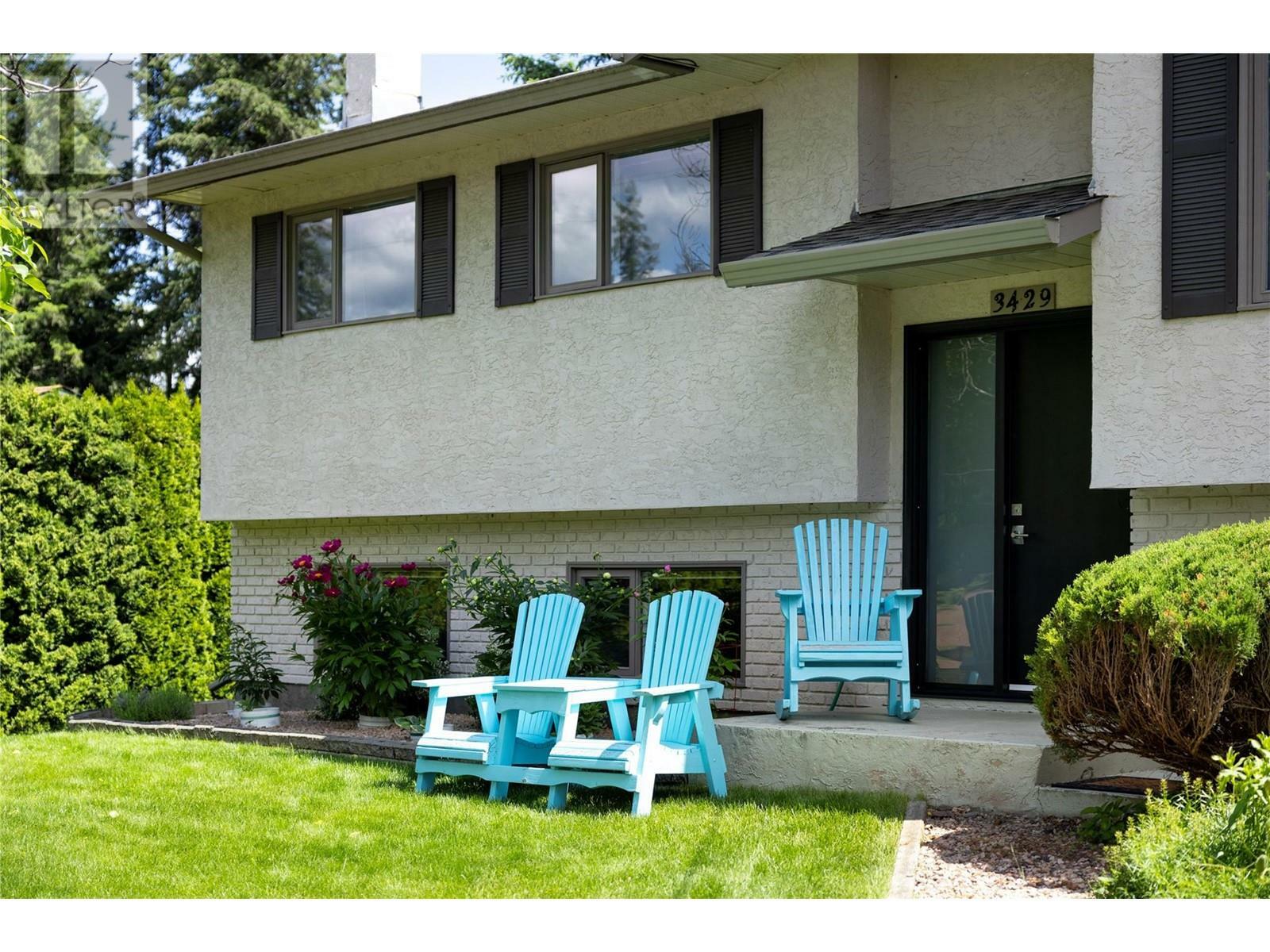 Property Photo: 3429 Larch Drive BC V4Y 0S8