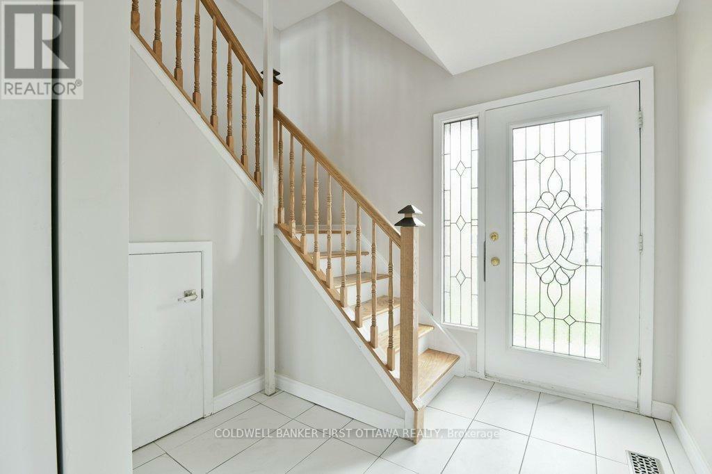 Photo de la propriété: 202 Kehoe Street ON K2B 6A5