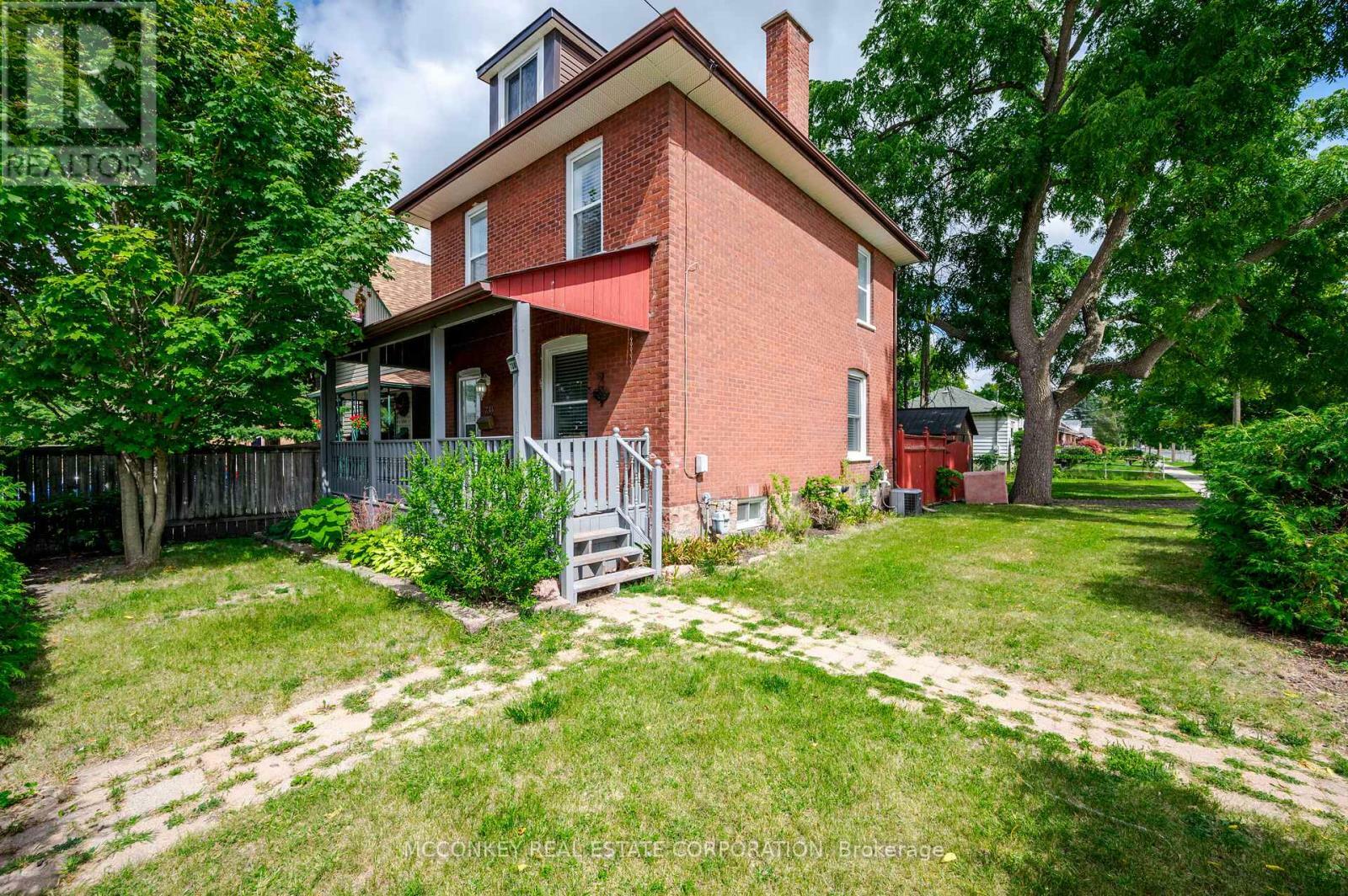 Property Photo: 730 Park Street South ON K9J 3T4