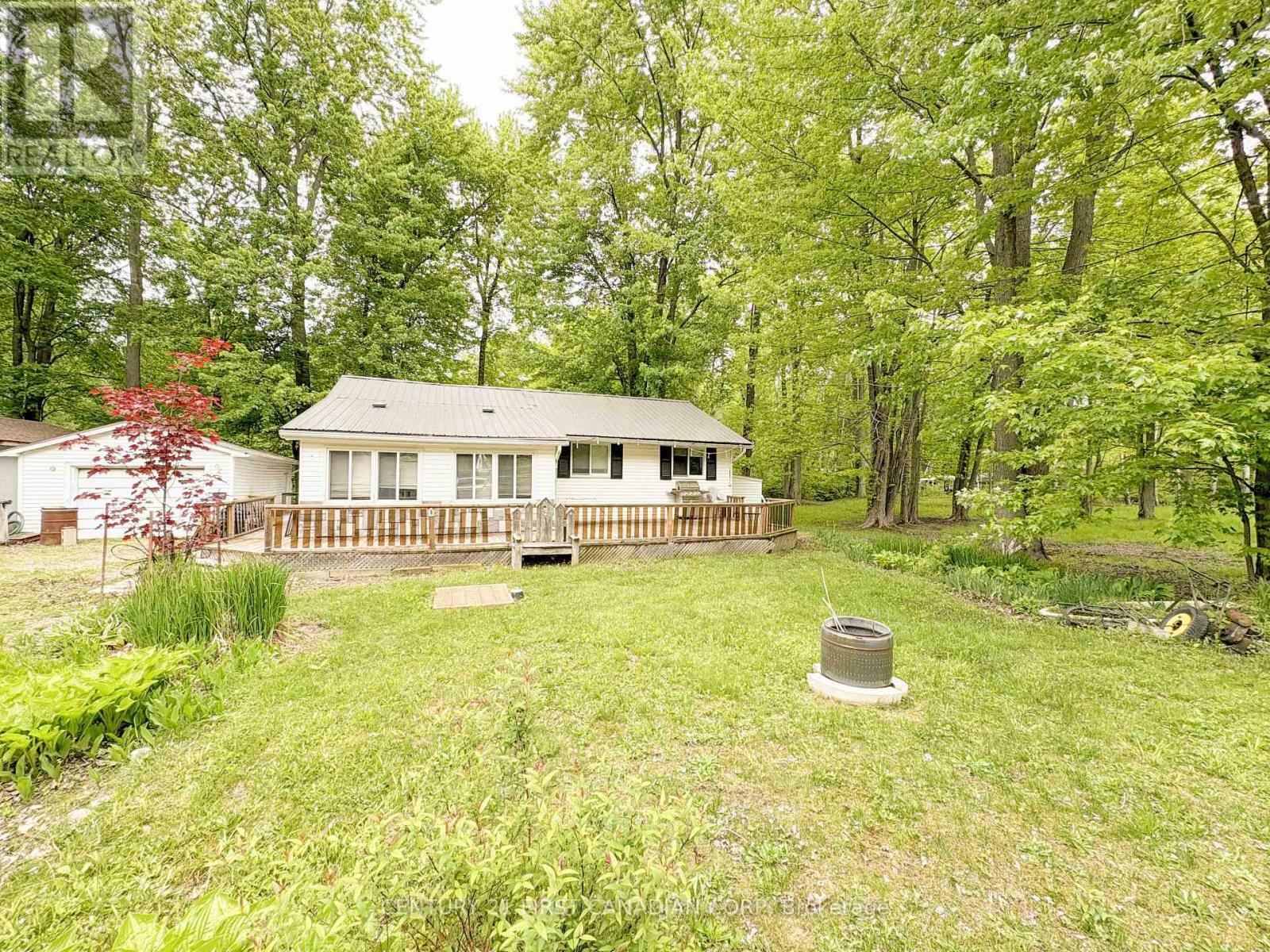 6096 Birch Lane  Lambton Shores (Kettle Point) ON N0N 1J2 photo