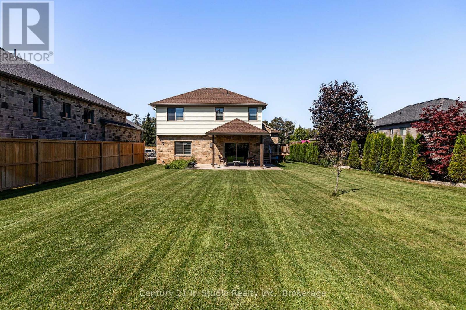 Property Photo: 439 Ridge Street ON N0H 2C1