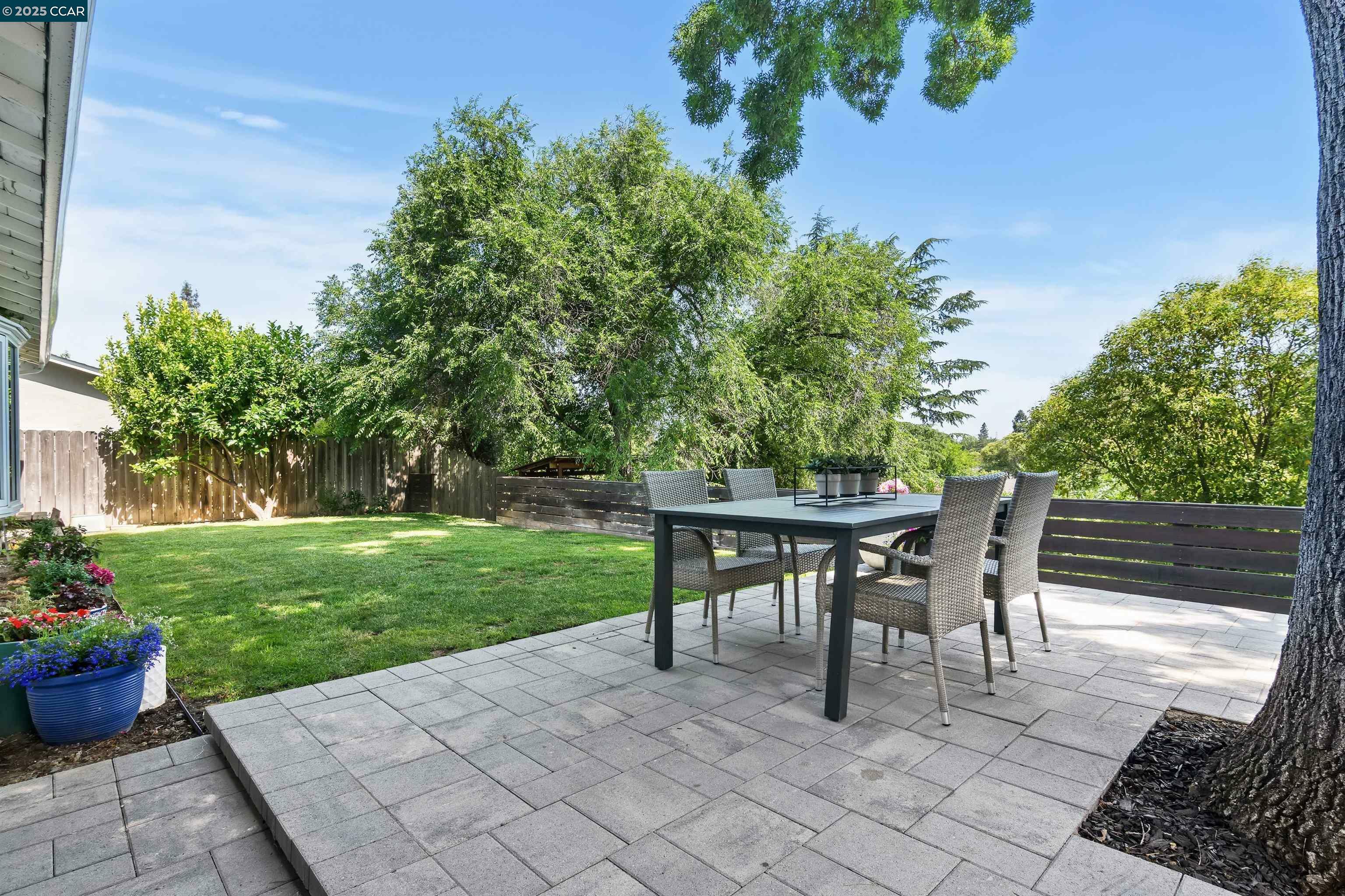 Property Photo:  2850 Fyne Dr  CA 94598 