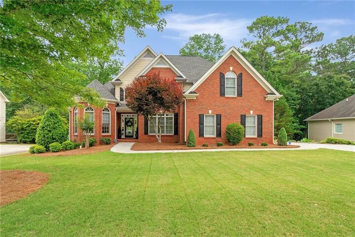 Property Photo:  1012 Chestnut Creek Drive  GA 30180 