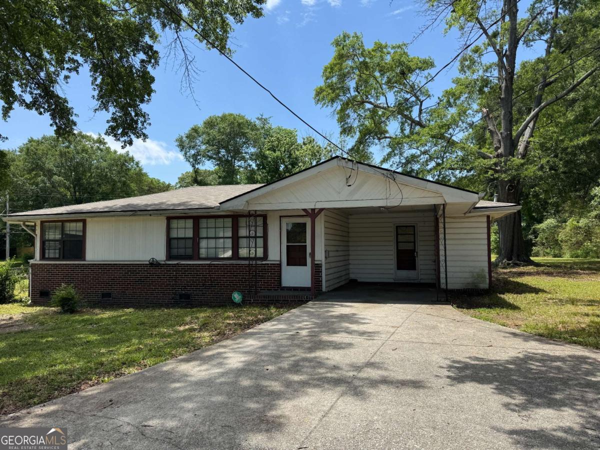 Property Photo:  6380 Mableton Parkway SW  GA 30126 