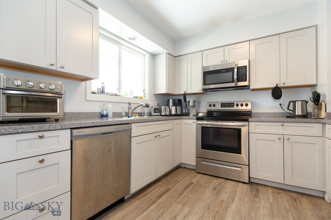 Property Photo: 506 N 19th Avenue MT 59718