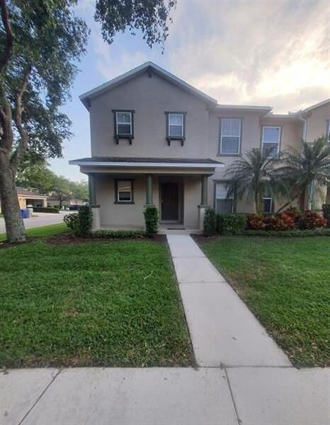 Property Photo: 1733 Pointe West Way FL 32966