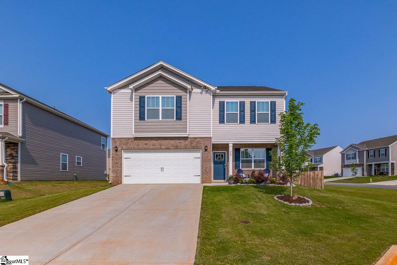 Property Photo: 327 Callerton Drive SC 29672