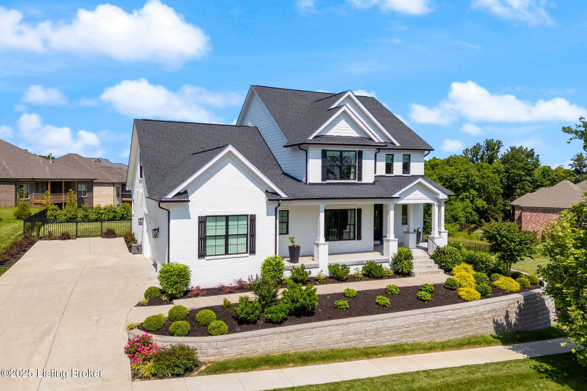 Property Photo: 17716 Shakes Creek Dr KY 40023
