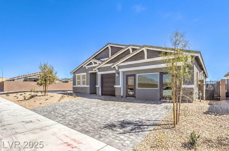 Property Photo: 1320 Eva Creek Drive 30 NV 89084