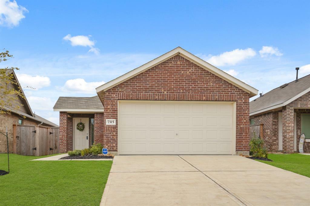 Property Photo: 7315 Gorrion Drive TX 77493