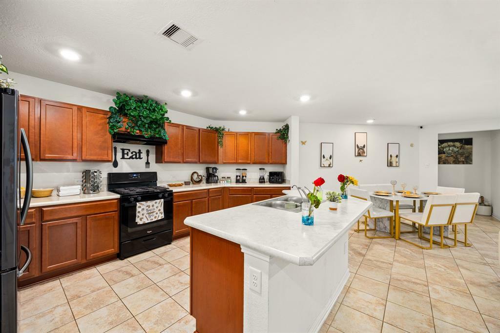 Property Photo: 5327 Castle Discordia Street TX 77493