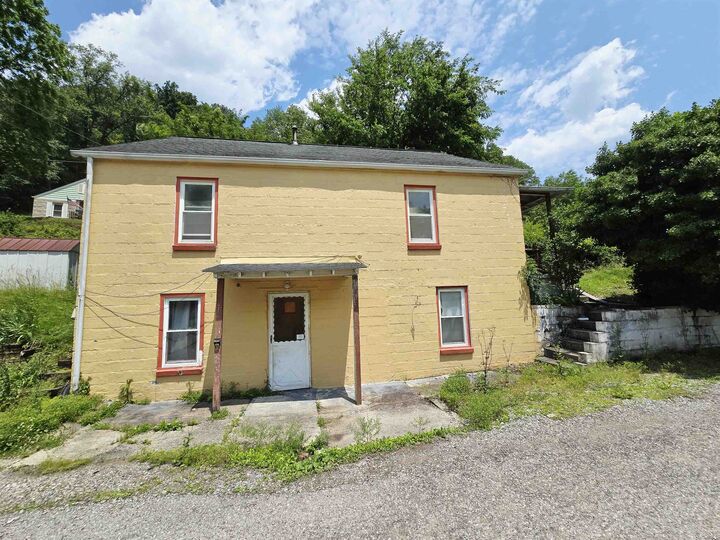 27 Short Street  Charleston WV 25306 photo