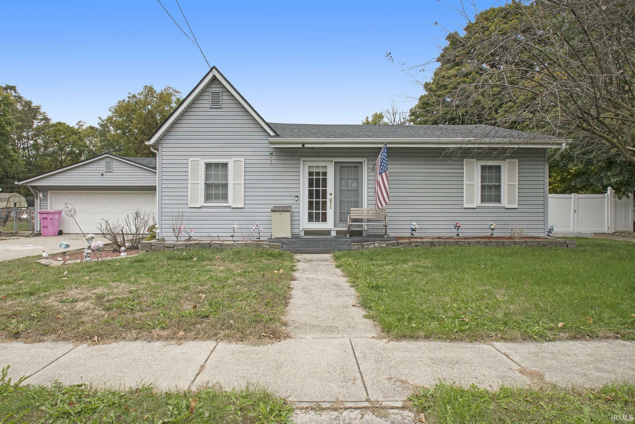 Property Photo: 804 E Vistula Street IN 46507