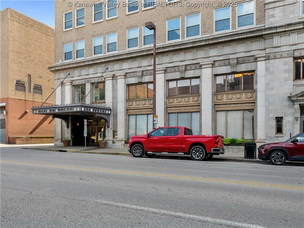 Property Photo: 401 10th Street 400 WV 25701