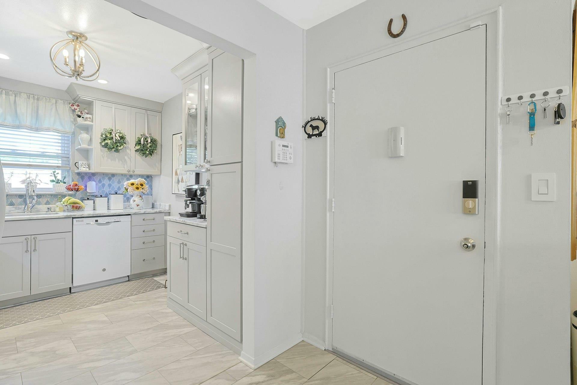 Property Photo: 135-5 S Highland Avenue D4 NY 10562
