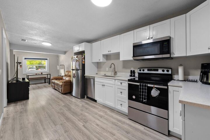 Property Photo: 4218 E Cayuga Street FL 33610