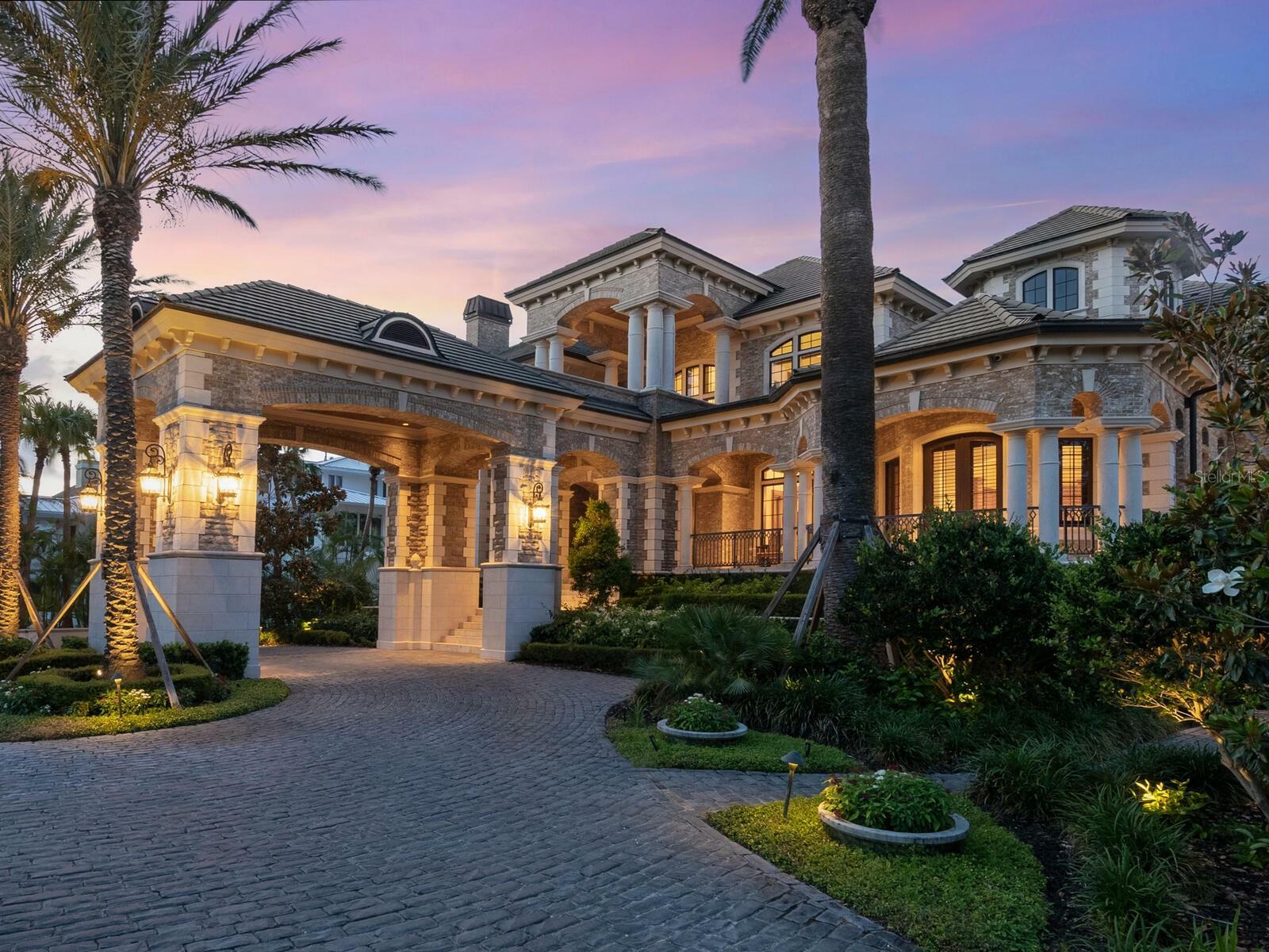 Property Photo: 1423 &Amp 1435 Hillview Drive FL 34239