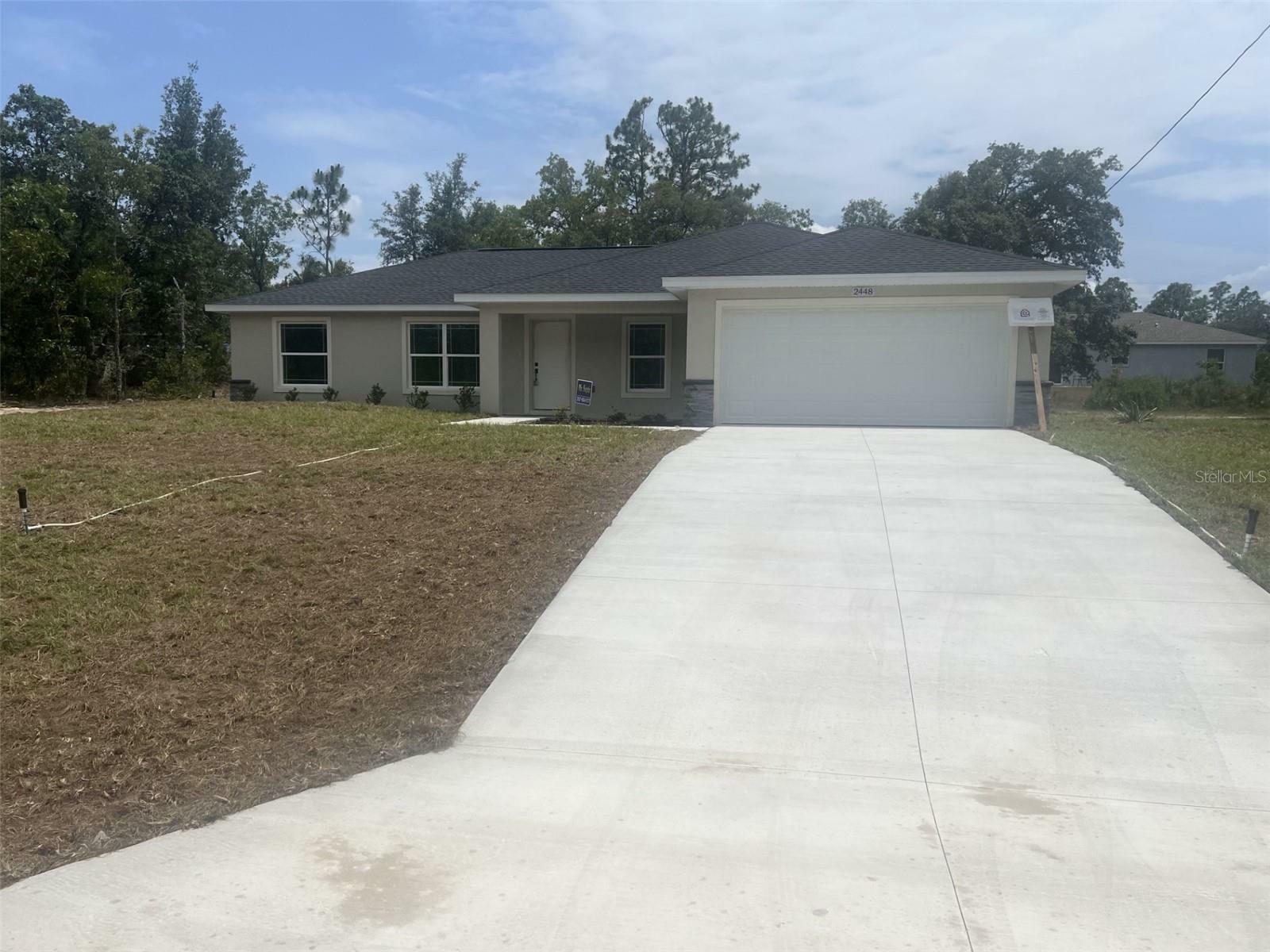 Property Photo: 2448 W Chamberlain Street FL 34434
