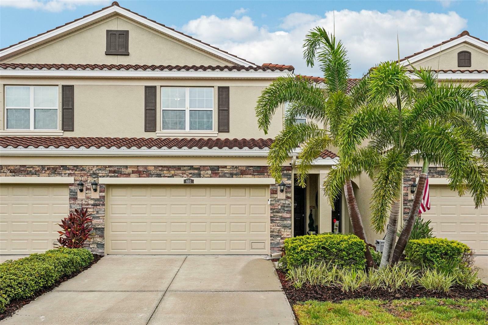 Property Photo: 601 52nd Ter N FL 33703