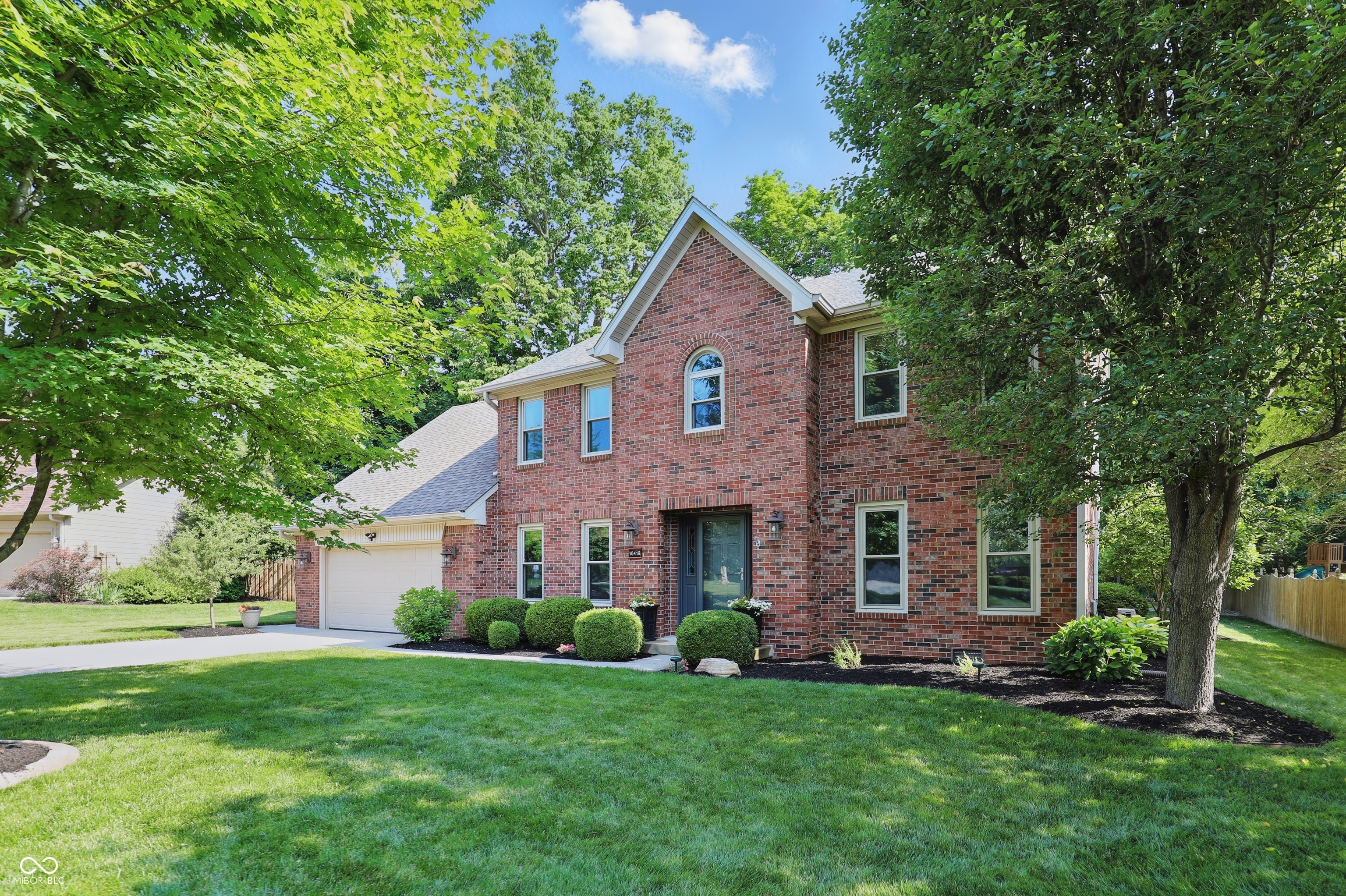 Property Photo: 10418 Forest Creek Drive IN 46239