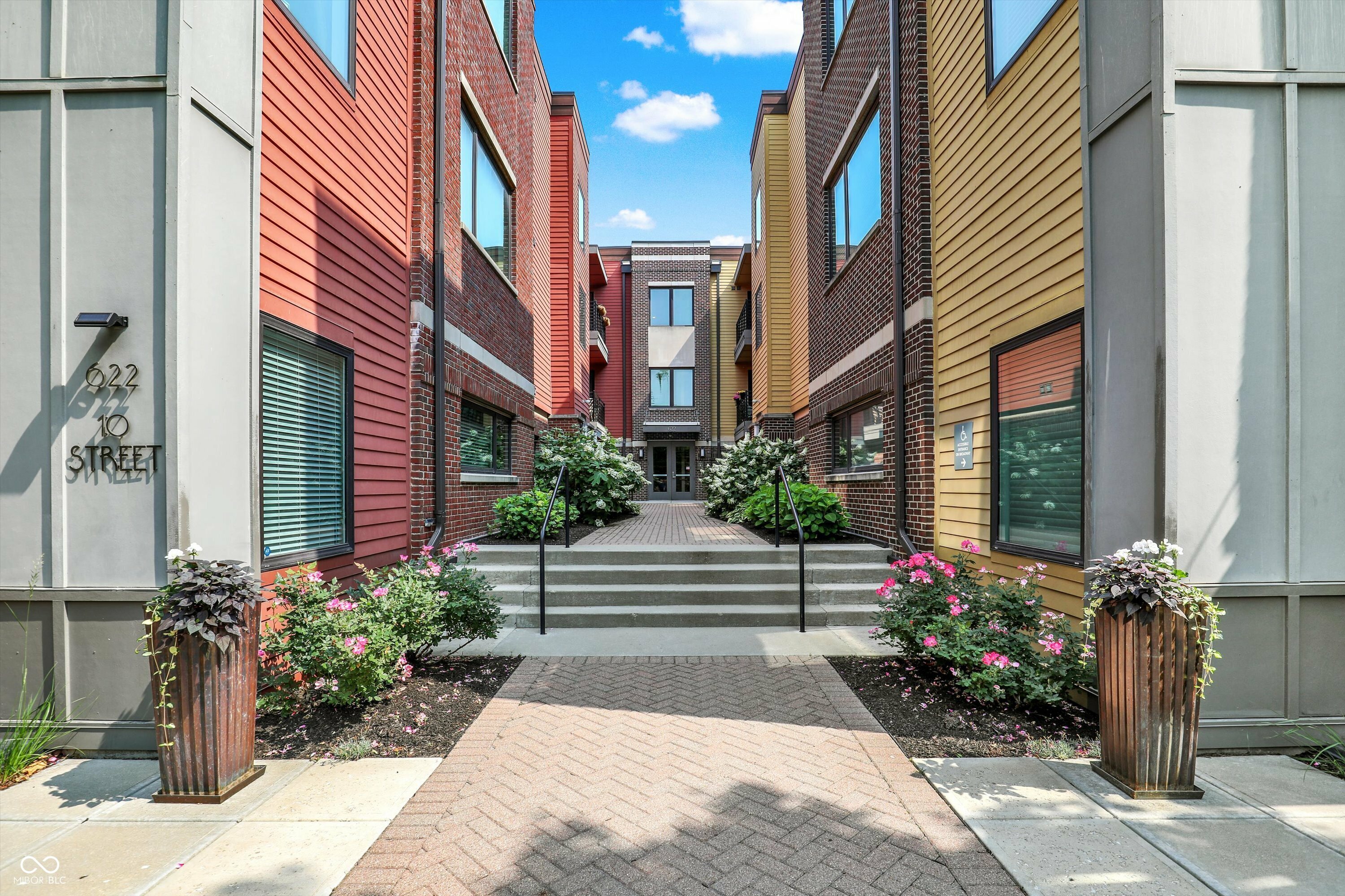 Property Photo: 622 E 10th Street 310 IN 46202