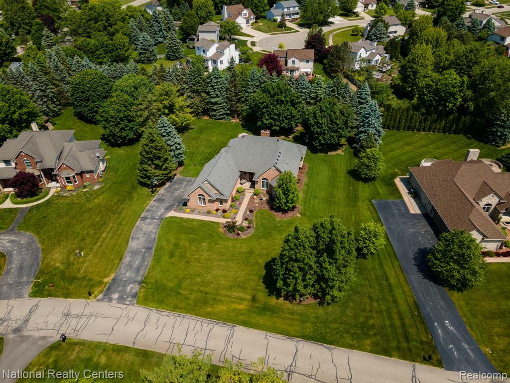 Property Photo:  1890 Turnberry Court  MI 48371 5951 