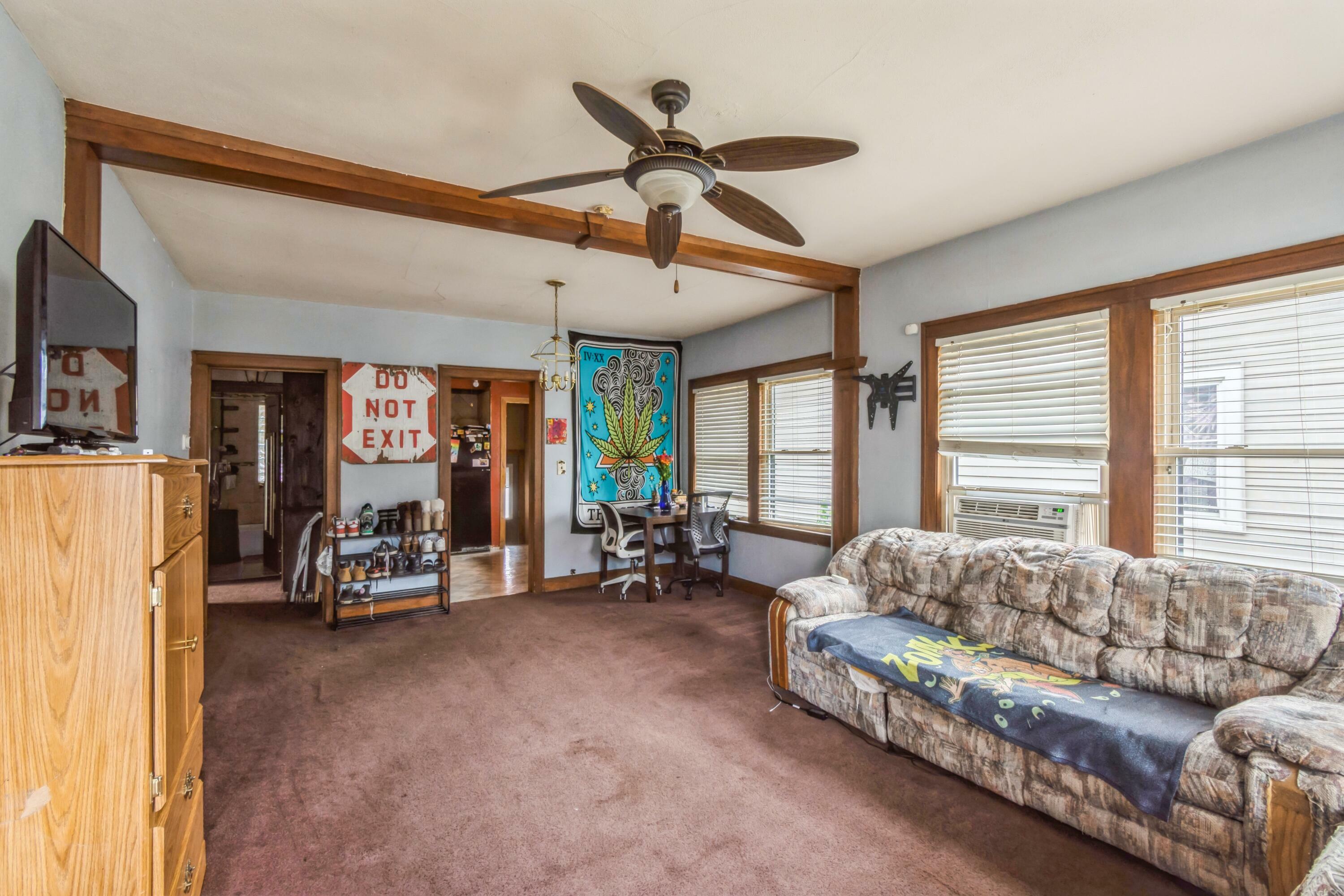 Property Photo: 2621 Cottonwood Ct WI 53402