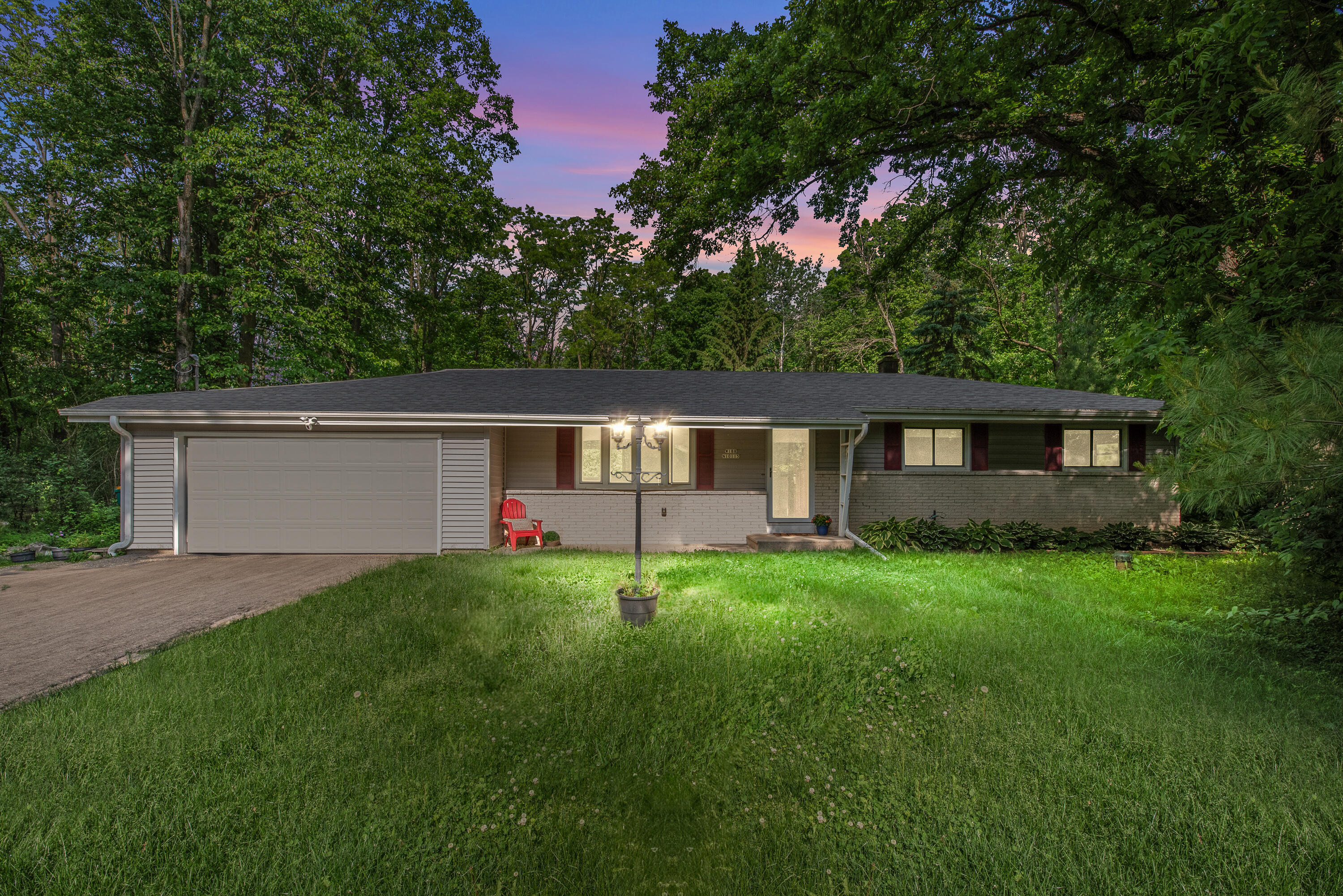 Property Photo:  W188n10115 Maple Rd  WI 53022 