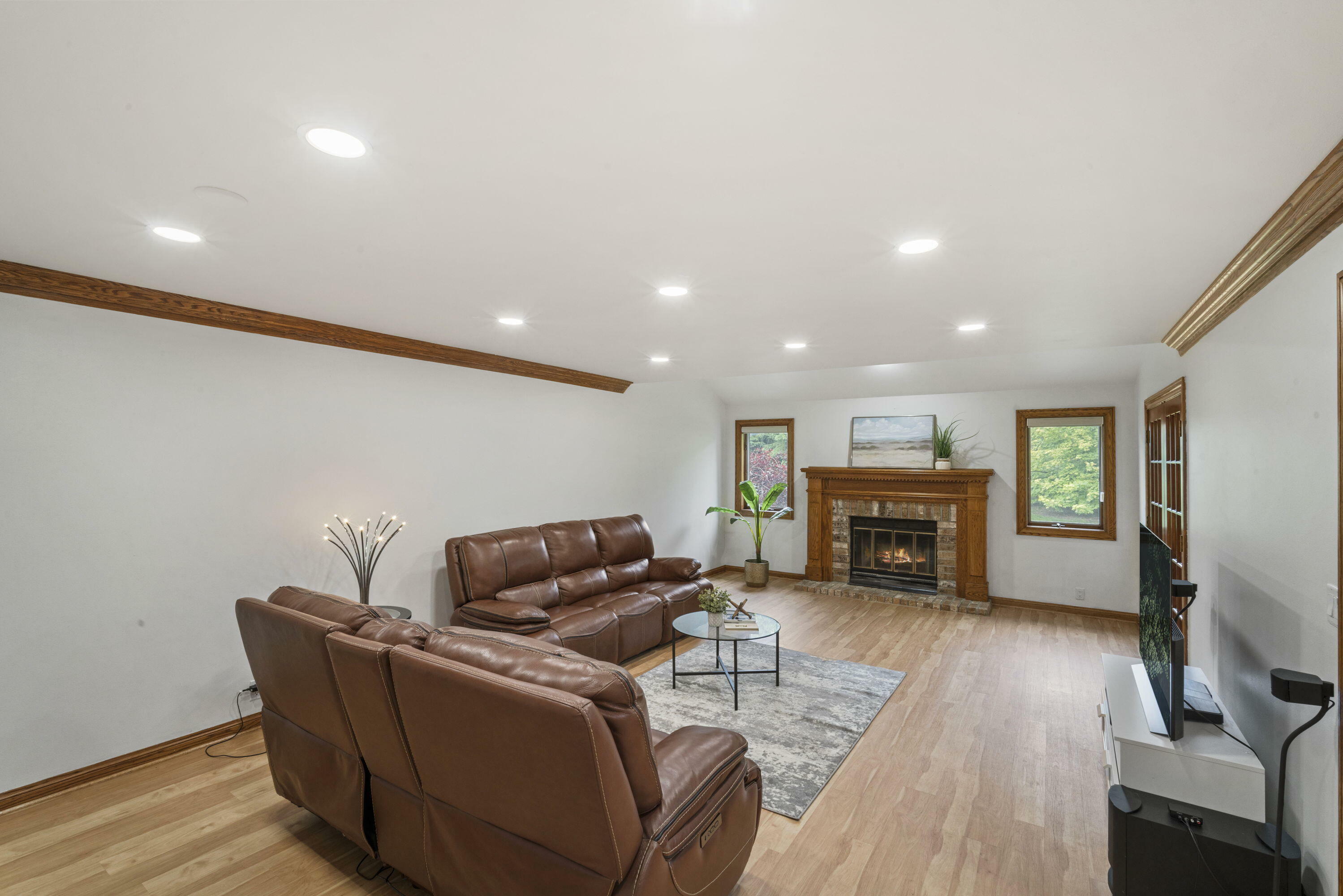 Property Photo:  920 Oakwood Ln C  WI 53045 