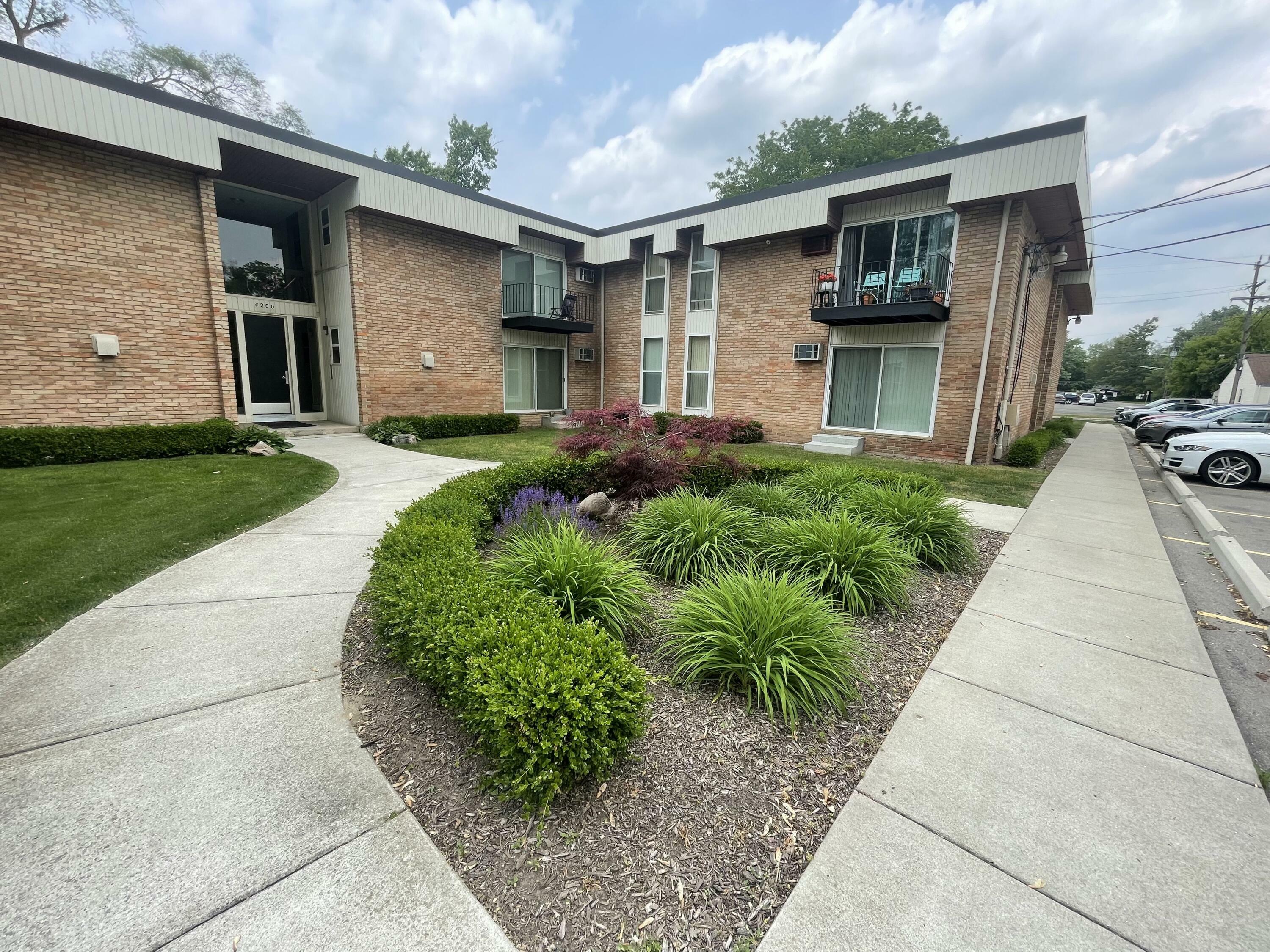 Property Photo: 4200 Rochester Road MI 48073