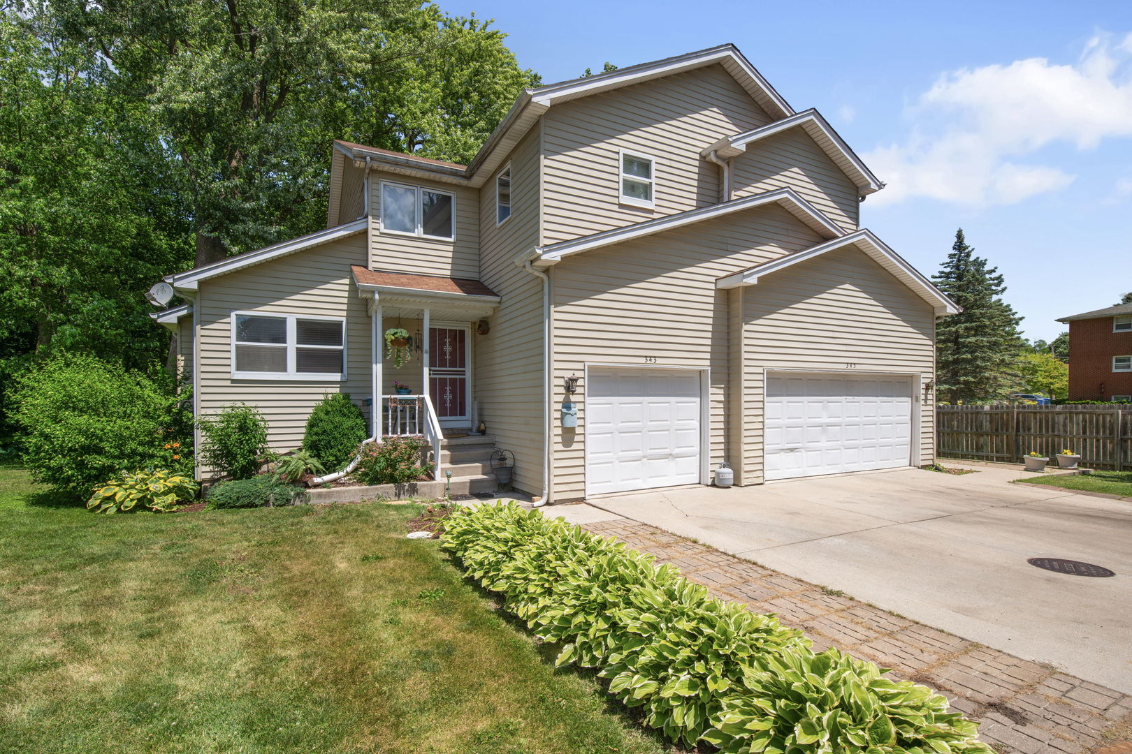 Property Photo:  343 S Gilbert Street  IL 60177 