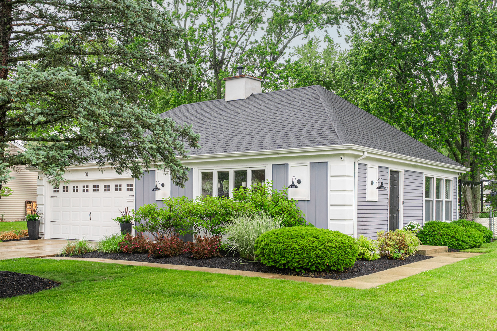 Property Photo:  30 Beau Meade Road  IL 60543 