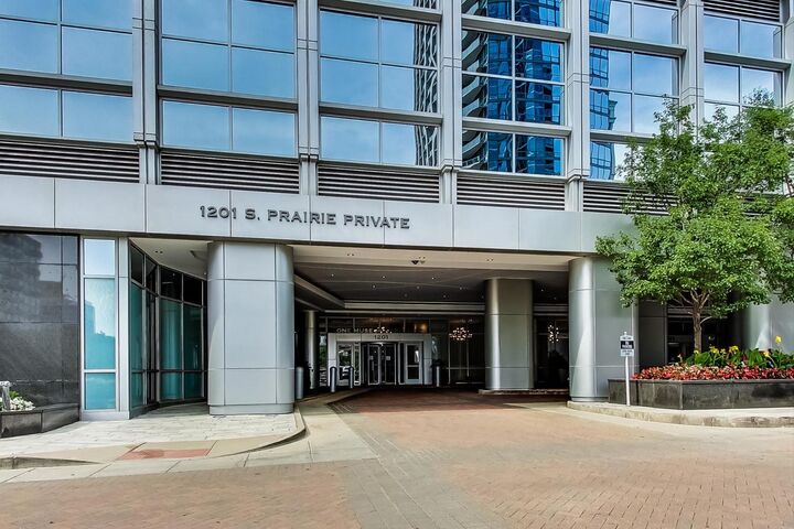 Property Photo: 1201 S Prairie Avenue 706 IL 60605