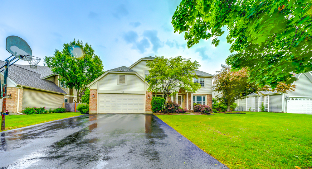 713 Warwick Lane  Lake Zurich IL 60047 photo