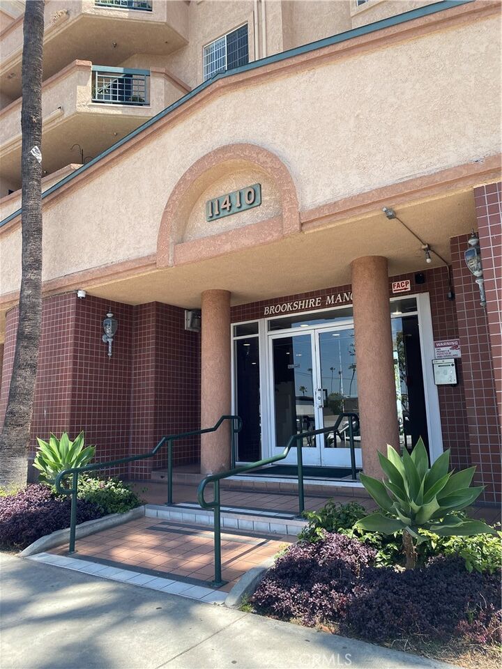 11410 Brookshire Avenue 319  Downey CA 90241 photo