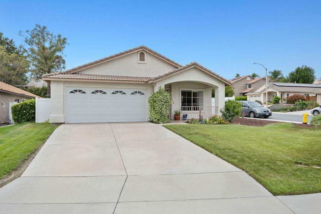 Property Photo: 43765 Corte Amaya CA 92592