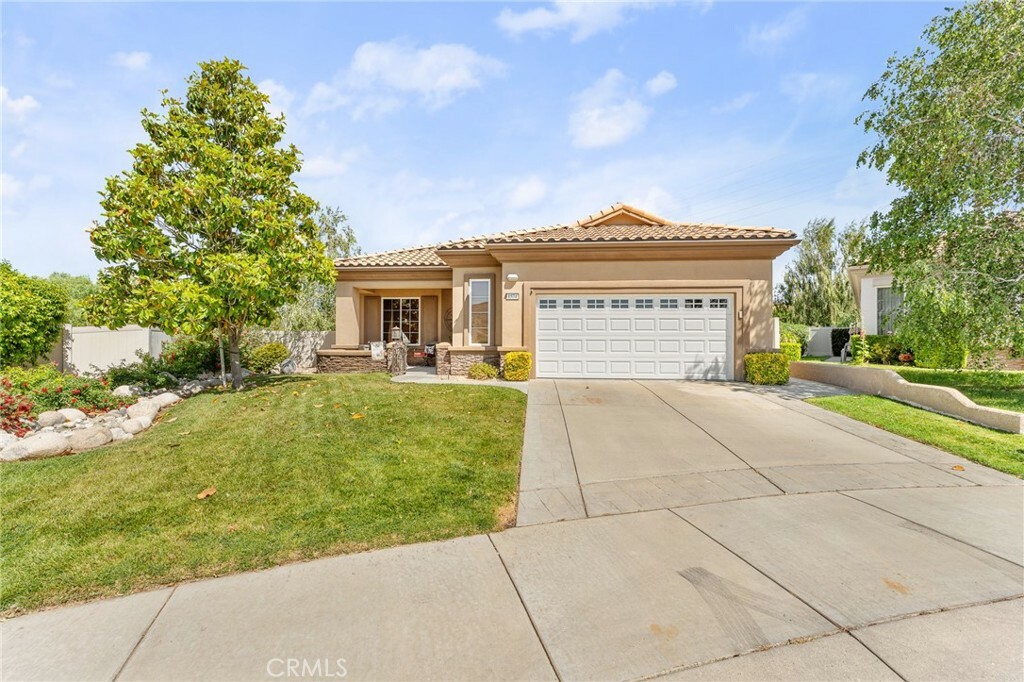 Property Photo:  1574 Litchfield Court  CA 92220 