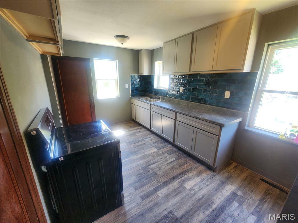 Property Photo: 3412 Pine Grove Avenue MO 63121