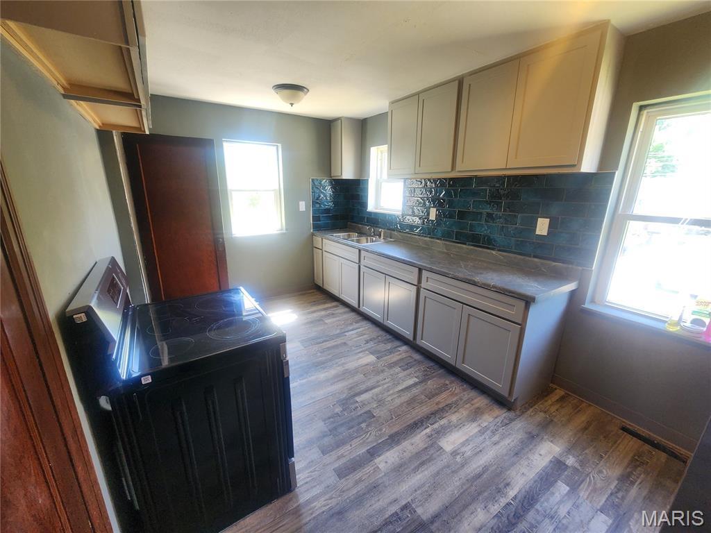 Property Photo: 3412 Pine Grove Avenue MO 63121
