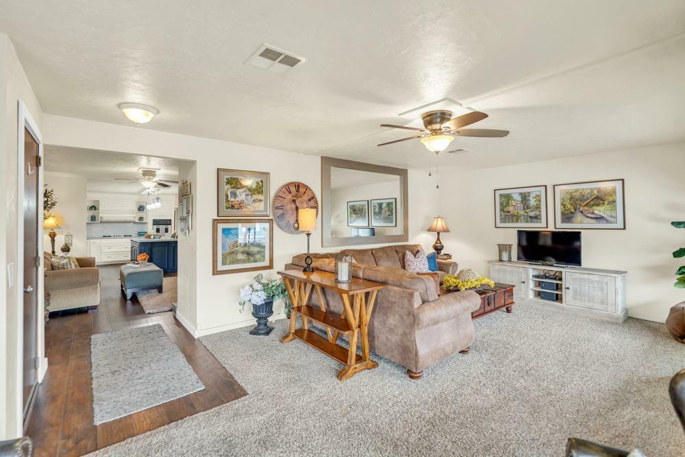 Property Photo: 4208 Bouquet Way 38 CA 95834