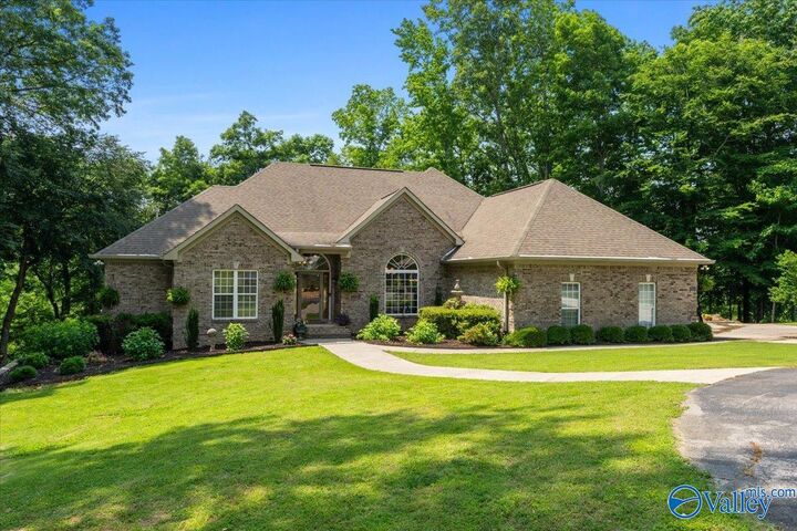 Property Photo:  655 Carriger Road  AL 35750