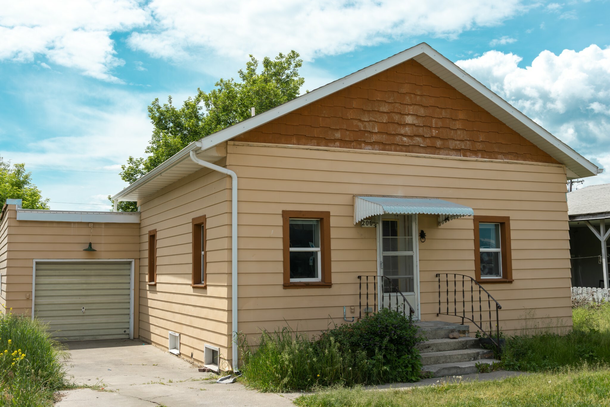 Property Photo: 2005 Maple Street MT 59802