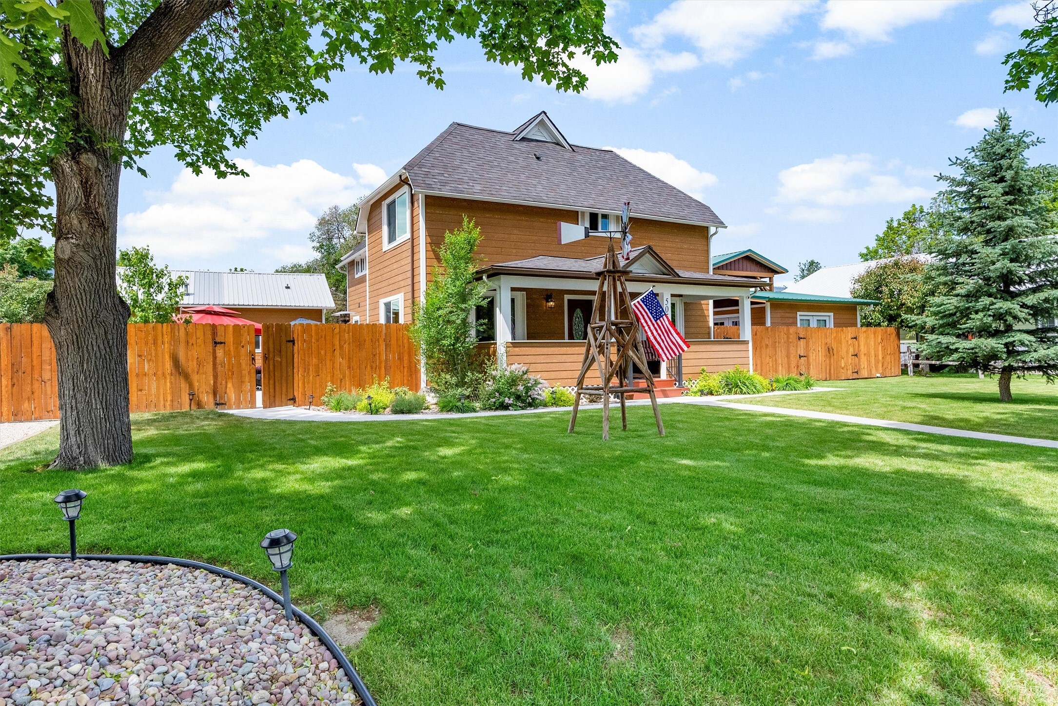 Property Photo: 505 N 4th Street MT 59840